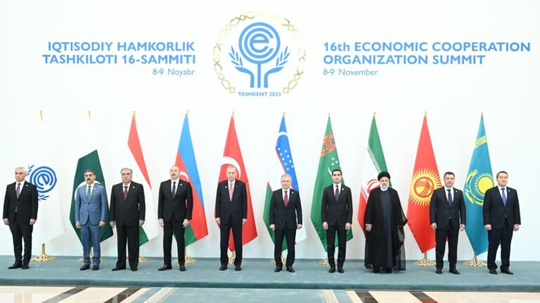 Мулоқоти Эмомалӣ Раҳмон бо Шавкат Мирзиёев