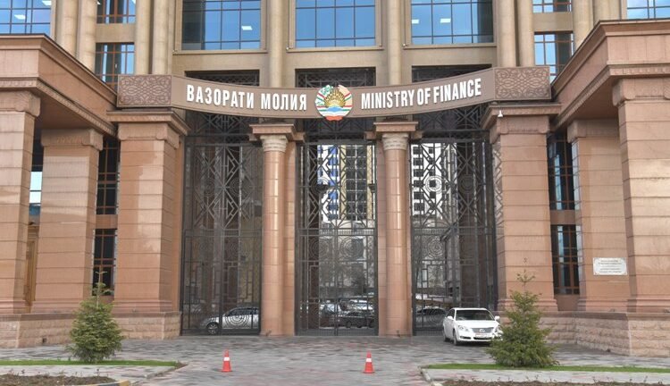 Дар Тоҷикистон қимати андозу ҷарима боз боло меравад