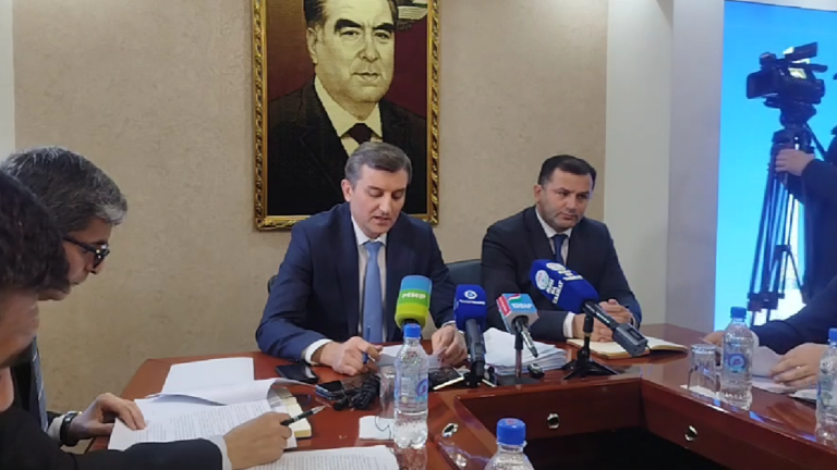 Хадамоти зиддиинҳисорӣ аз афзоиши нархи гандуму коҳиши нархи орд гуфт