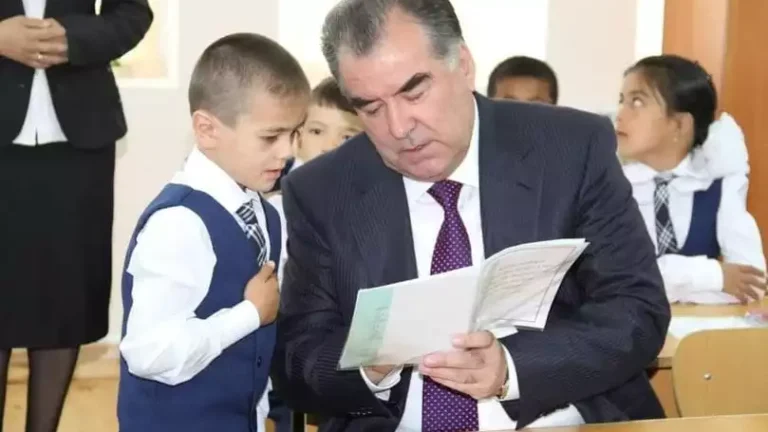 Рӯзи якшанбе – рӯзи дарсӣ