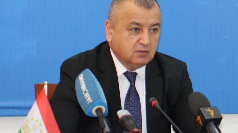 Вазири адлия гуфт, эълони афви зиндониён дар салоҳияти ӯ нест