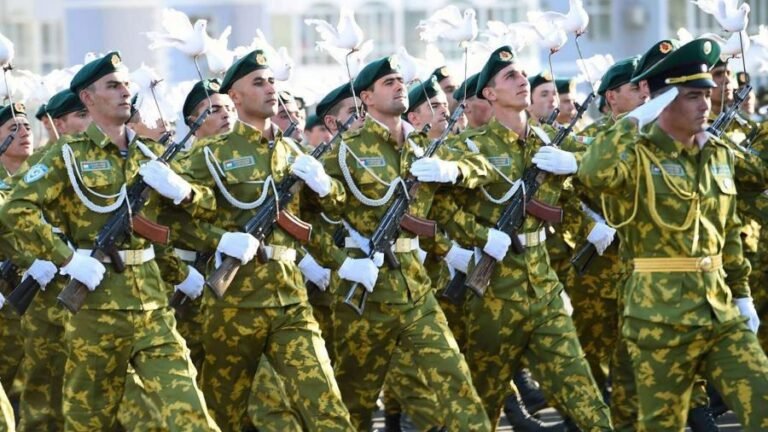 Фармони даъвати баҳории ҷавонон ба хидмати ҳарбӣ имзо шуд