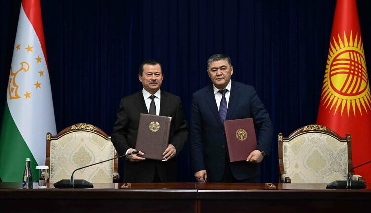 Расман баҳсҳои марзӣ миёни Тоҷикистону Қирғизистон поён ёфт