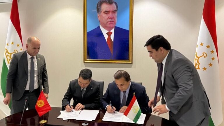 Хатсайри нави ҳавоӣ байни Тоҷикистону Қирғизистон