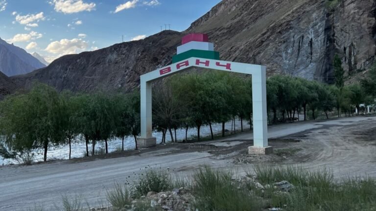 Истирдоди зодагони Язгулом аз Русия ва боздошти онҳо дар Тоҷикистон