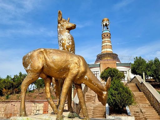 Ҷаримаи шаш мансабдор барои партовкашонӣ дар Бохтар