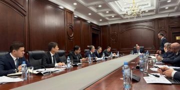 Дар Душанбе ҷаласаи кумитаи тадорукоти форуми “Dushanbe Invest-2025” баргузор гардид